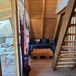Mountain View Apartman *